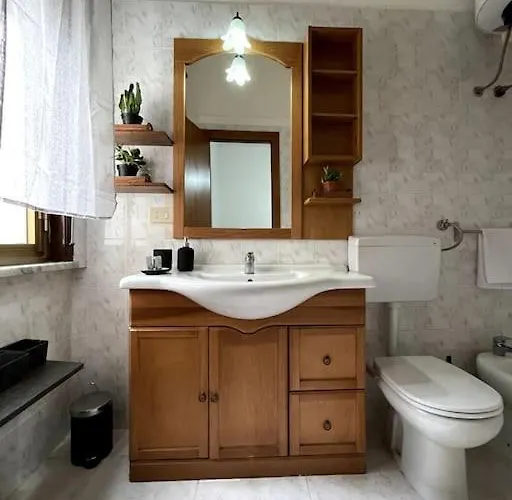 Lincoln Apartment