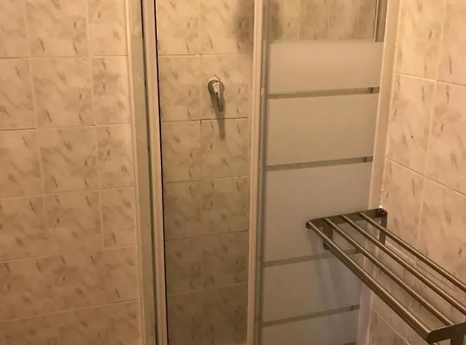 Lincoln Apartment